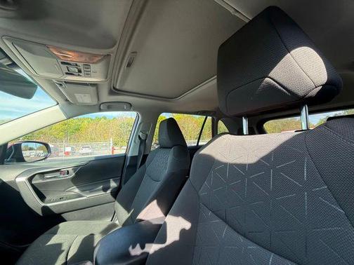 Ruby Flare Pearl 2021 Toyota RAV4 Hybrid XLE