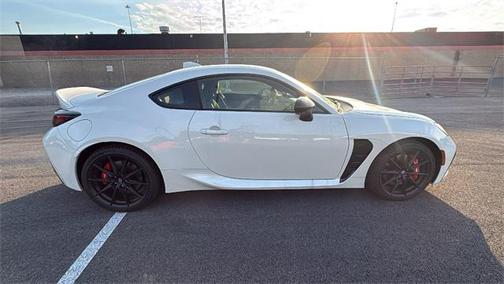 2025 Toyota GR86 Premium