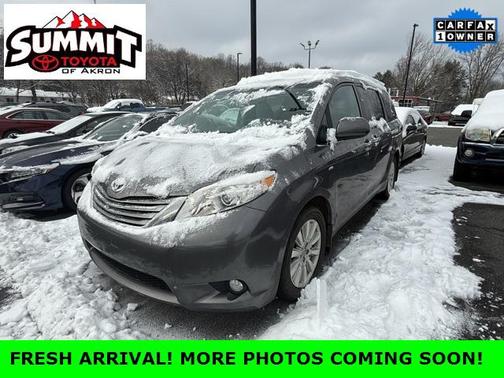 2017 Toyota Sienna XLE