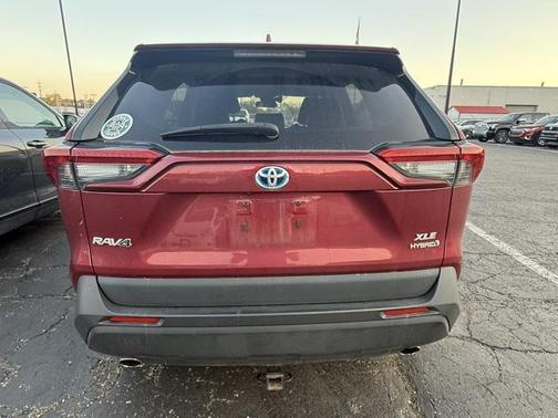 2022 Toyota RAV4 Hybrid XLE Premium