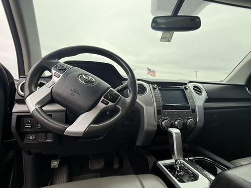 2017 Toyota Tundra SR5