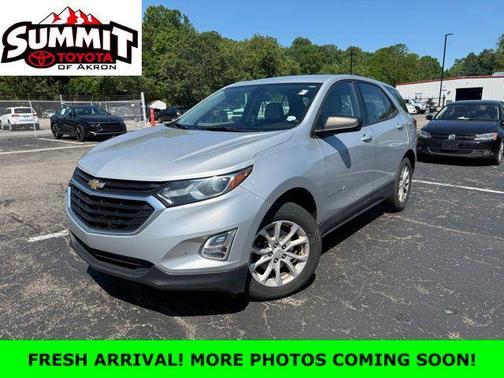Silver Ice Metallic 2018 Chevrolet Equinox LS