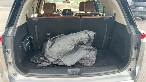 2023 Nissan Pathfinder Platinum