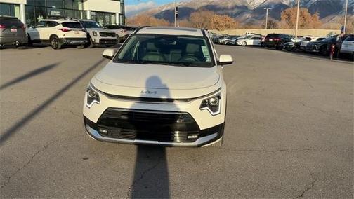 2024 Kia Niro SX