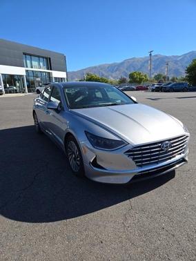 2021 Hyundai SONATA Hybrid Limited