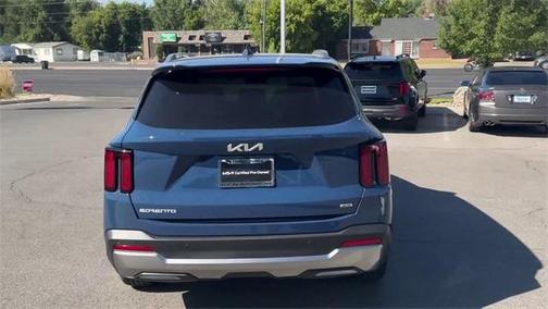 2025 Kia Sorento S