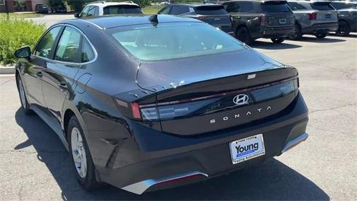 2025 Hyundai SONATA SE