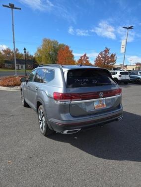 2024 Volkswagen Atlas 2.0T SE