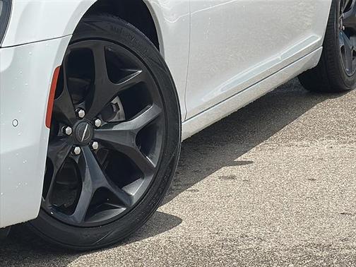 2021 Chrysler 300 S