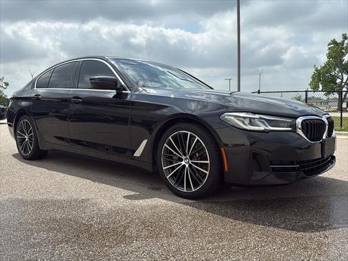 2022 BMW 530 i