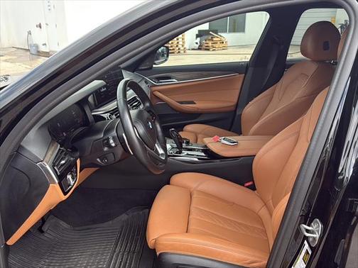 2022 BMW 530 i