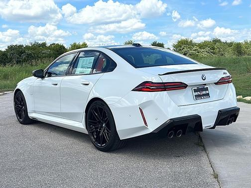 2026 BMW M5 Base
