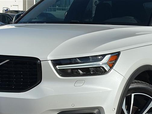 2019 Volvo XC40 T5 R-Design