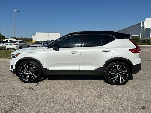 2019 Volvo XC40 T5 R-Design