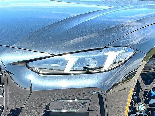 Black Sapphire 2027 BMW 430 i