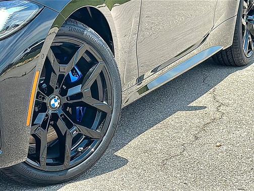 Black Sapphire 2027 BMW 430 i