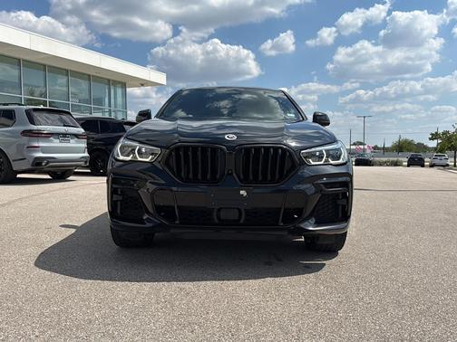 2023 BMW X6 M50i