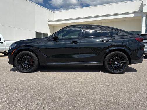 2023 BMW X6 M50i