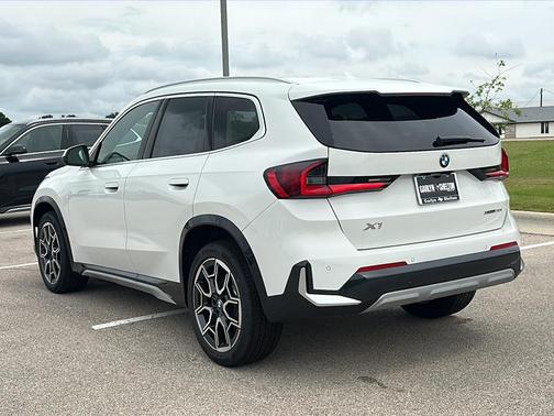 Alpine White 2026 BMW X1 xDrive28i