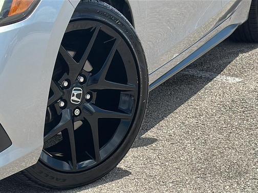 Lunar Silver Metallic 2024 Honda Civic Sport