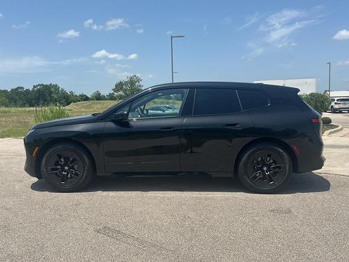 2026 BMW iX xDrive45