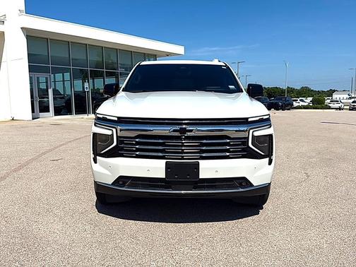Iridescent Pearl Tricoat 2025 Chevrolet Tahoe Premier
