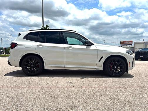Alpine White 2023 BMW X3 M40i