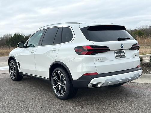 2026 BMW X5 PHEV xDrive50e