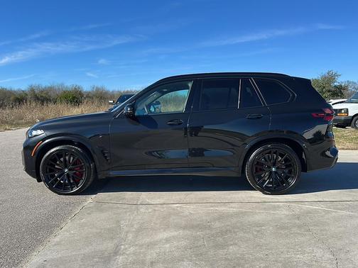 2026 BMW X5 M60i
