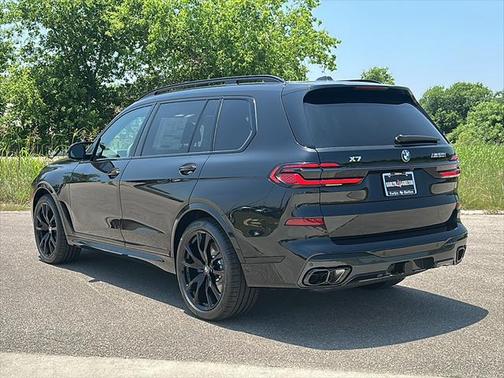 2026 BMW X7 M60i