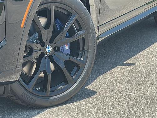 2026 BMW X7 M60i