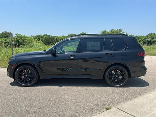 2026 BMW X7 M60i