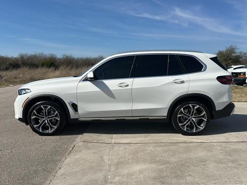 2026 BMW X5 sDrive40i