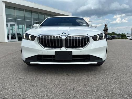 2024 BMW 530 i