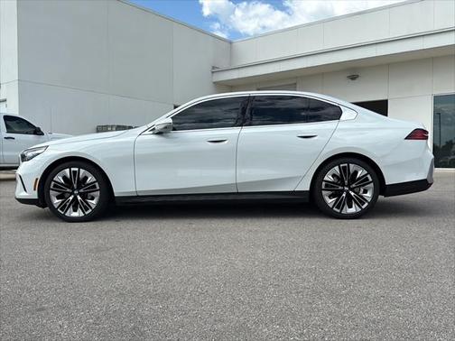2024 BMW 530 i