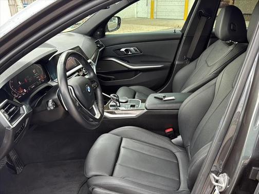 2021 BMW 330 i