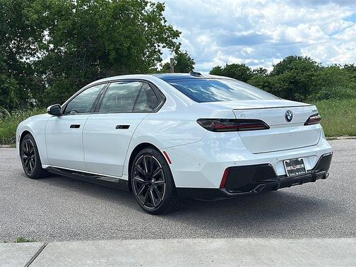 2024 BMW i7 xDrive60