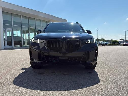 2025 BMW X5 M60i