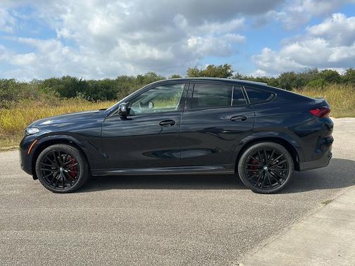 2026 BMW X6 xDrive40i
