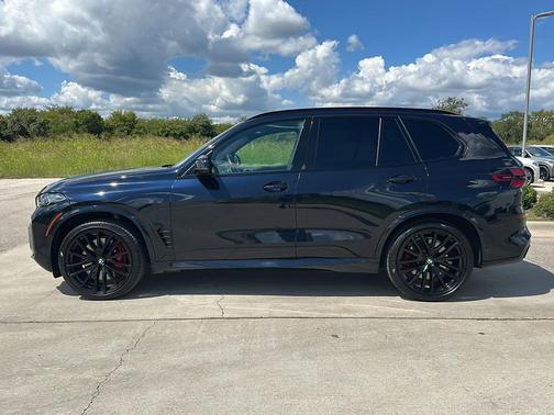 2024 BMW X5 M60i
