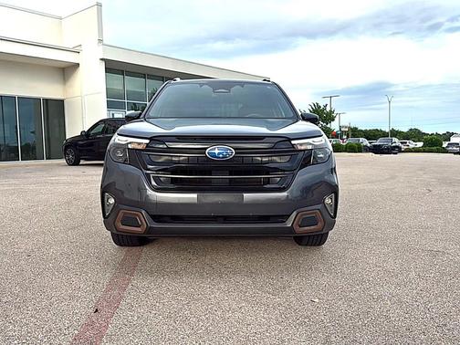Magnetite Gray Metallic 2025 Subaru Forester Sport
