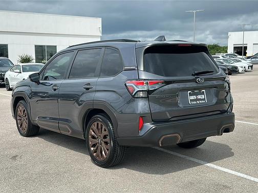 Magnetite Gray Metallic 2025 Subaru Forester Sport