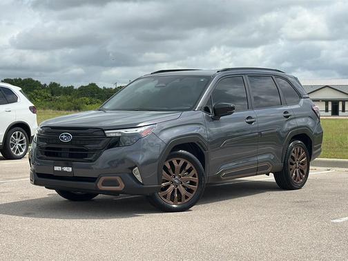 Magnetite Gray Metallic 2025 Subaru Forester Sport