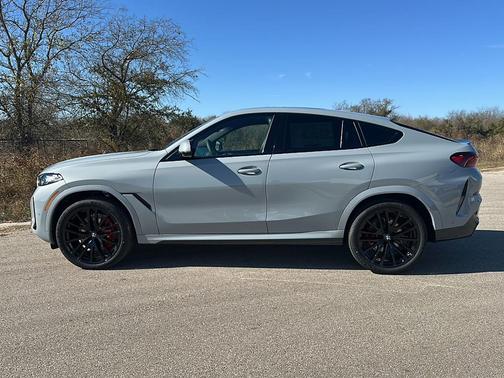 2026 BMW X6 xDrive40i