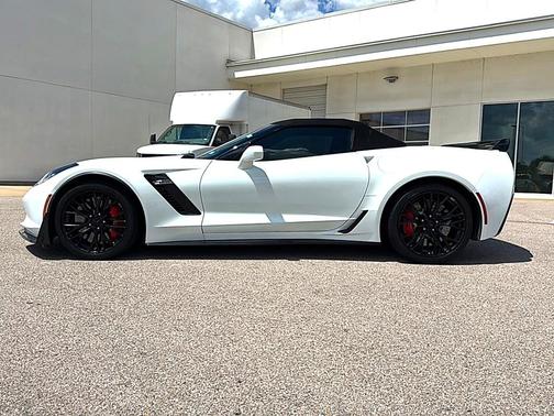 Arctic White 2019 Chevrolet Corvette Z06