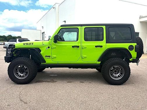 Limited Edition Gecko Clear Coat 2021 Jeep Wrangler Unlimited Sport