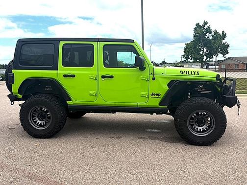 Limited Edition Gecko Clear Coat 2021 Jeep Wrangler Unlimited Sport