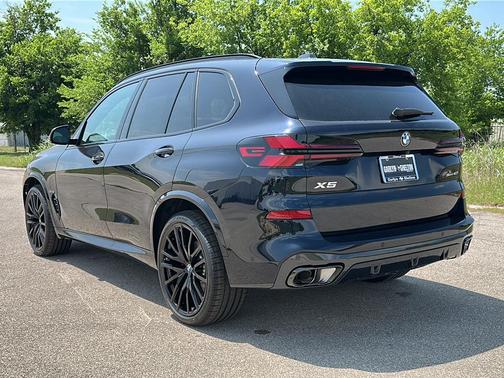 Carbon Black Metallic 2026 BMW X5 sDrive40i