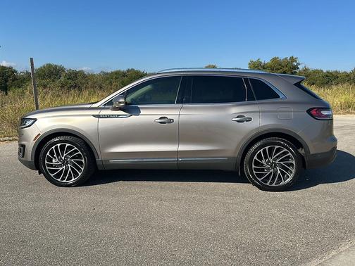 2020 Lincoln Nautilus Reserve