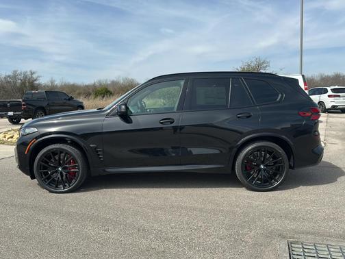 2026 BMW X5 M60i